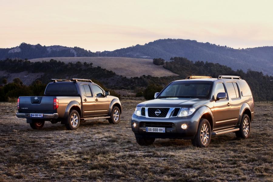  Nissan Navara 2011 года  (фото 20 из 20)